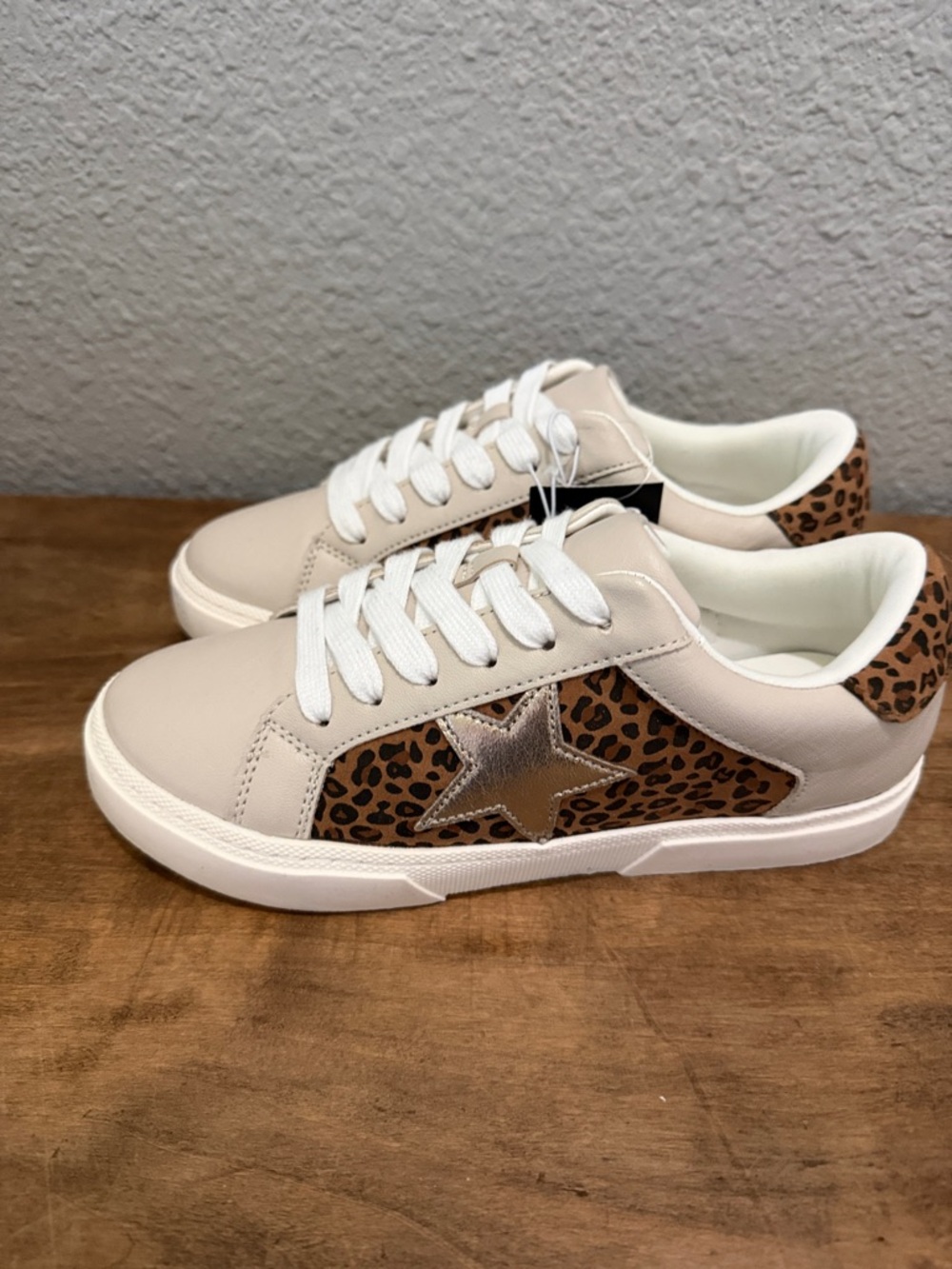 Art Class White Sneakers with Leopard Panels and Metallic Star size 4